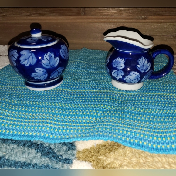 Cobalt Blue Leaf Pattern Ceramic Creamer And Sugar Bowl Set - Picture 3 of 6
